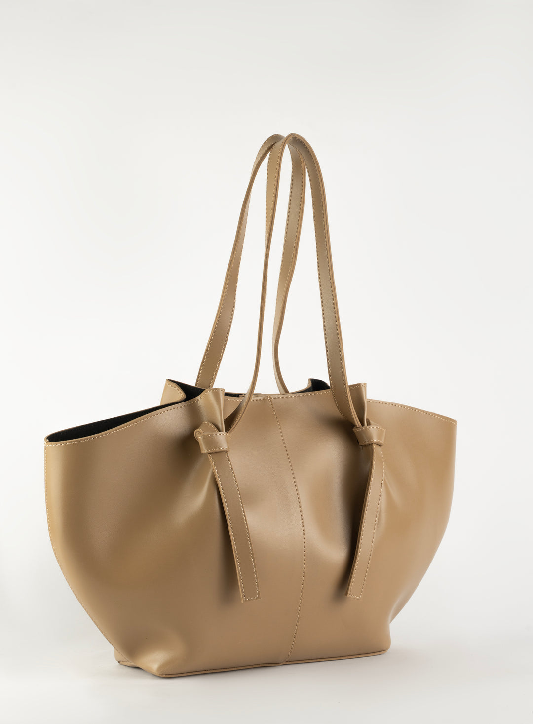 Adele Tote