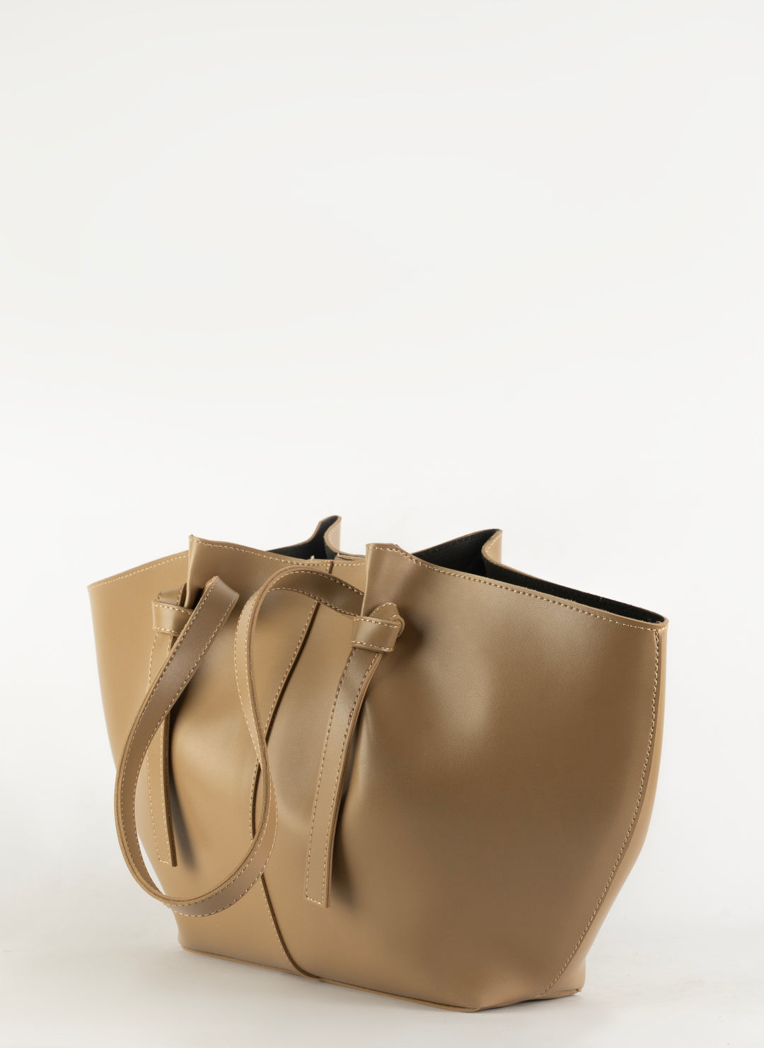 Adele Tote