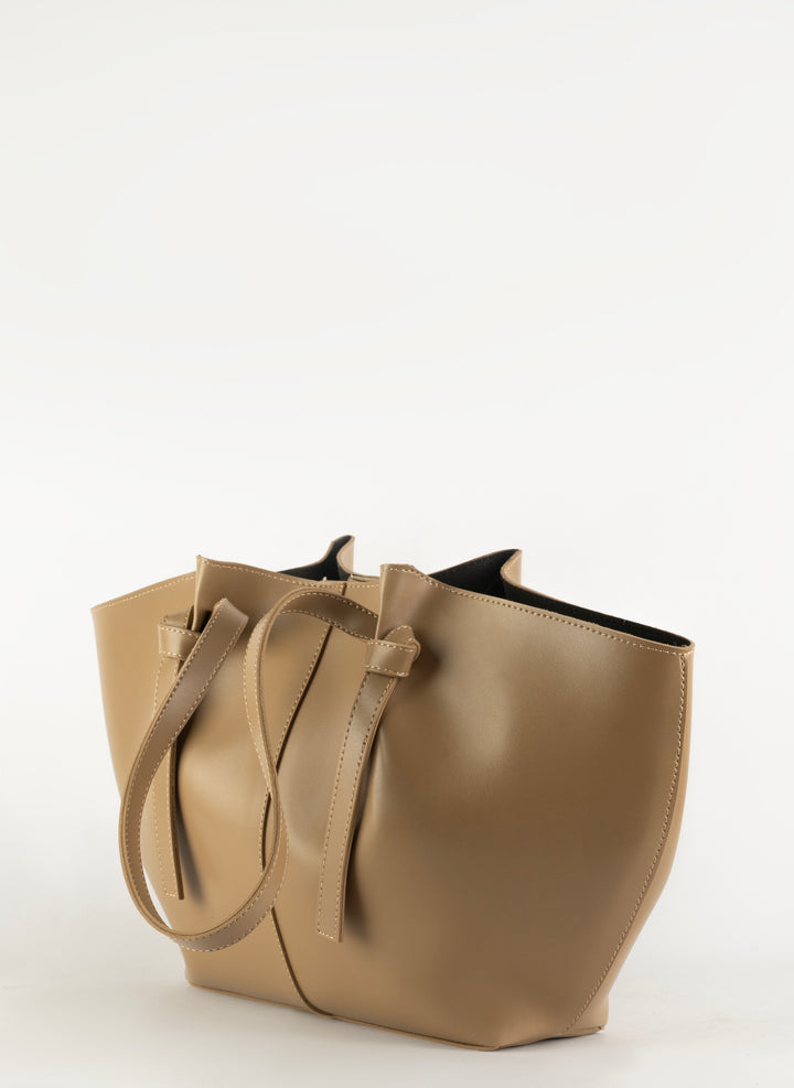 Adele Tote