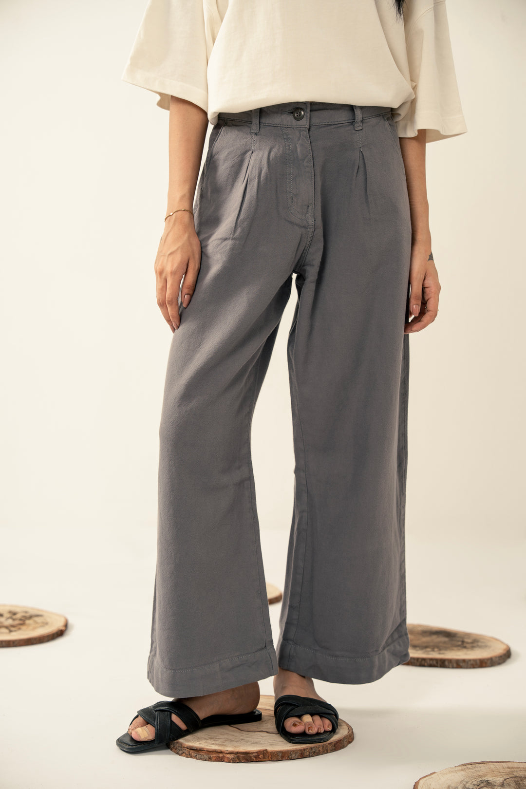 Straight Leg Pants in Grey