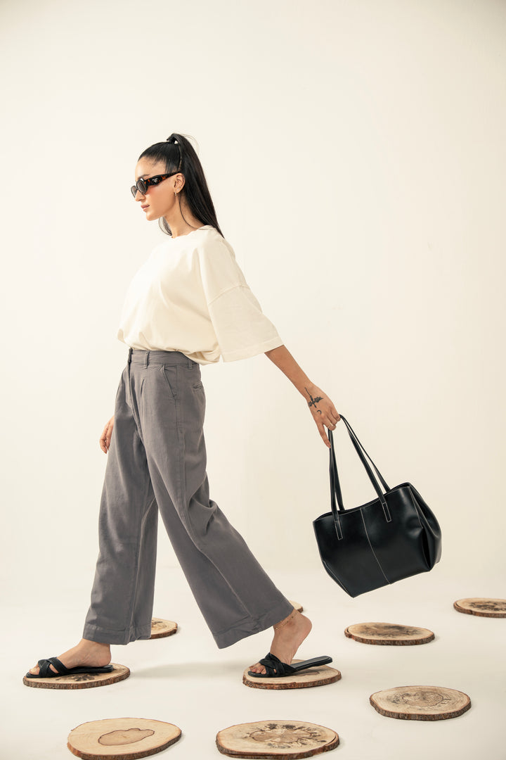 Straight Leg Pants in Grey